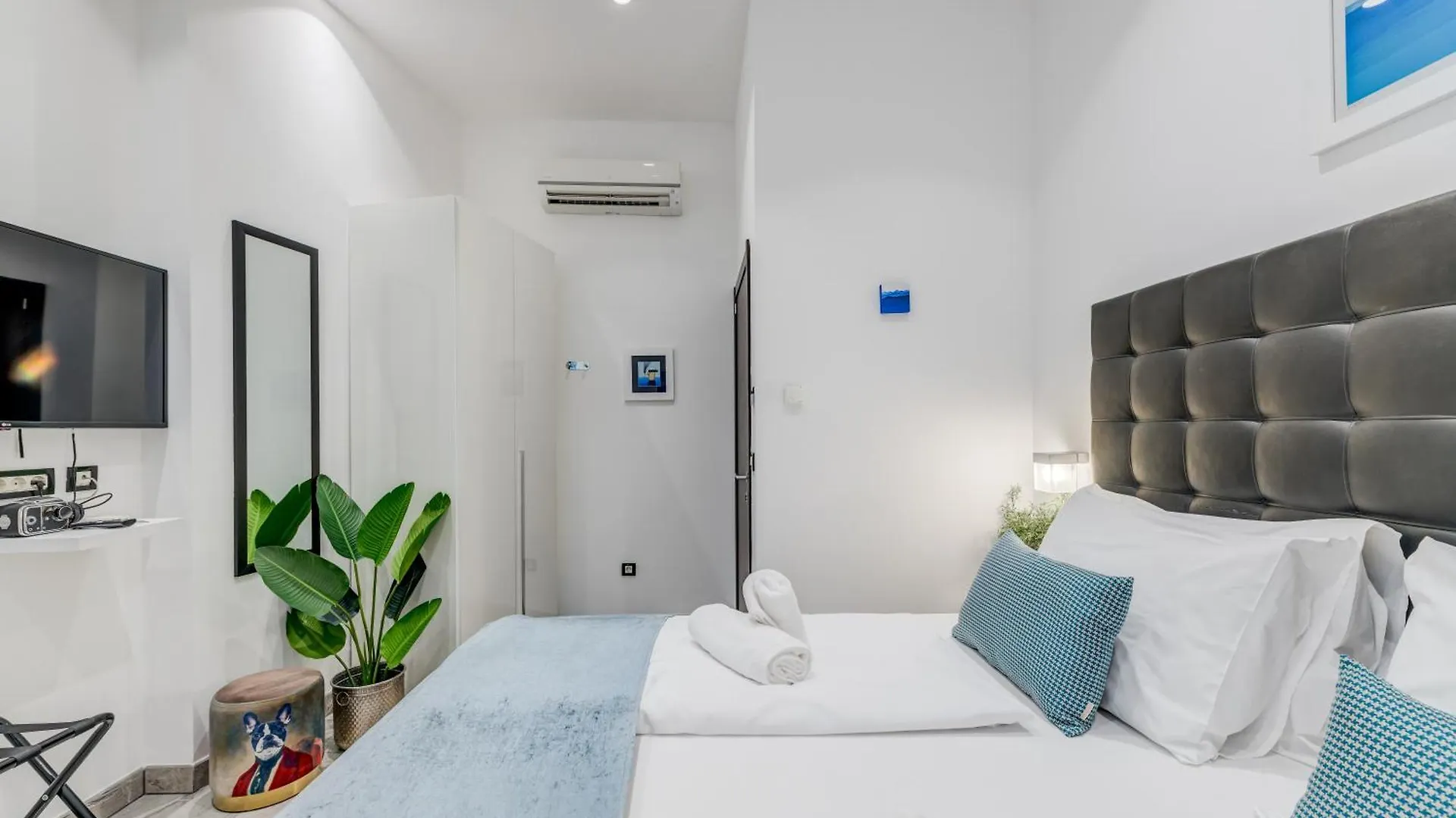 Tango Luxury Rooms Split 4*,